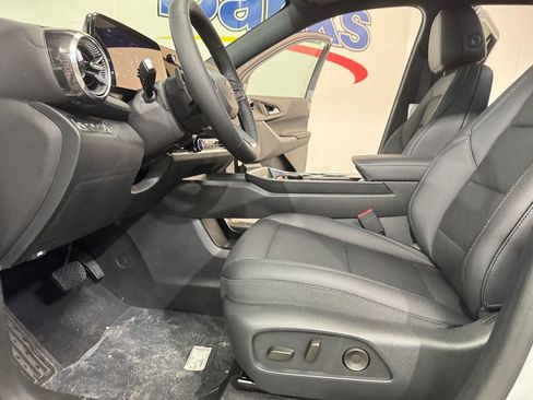 New 2026 Chevrolet Equinox LT AWD/4WD image 8