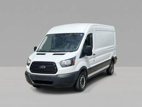 Used 2018 Ford Transit 250 148 Medium Roof RWD image 4