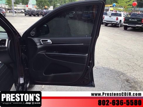 Used 2020 Jeep Grand Cherokee Limited AWD/4WD image 26
