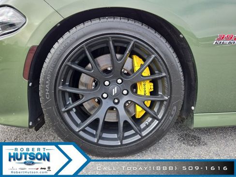 Used 2019 Dodge Charger Scat Pack w/ Dynamics Package RWD image 10