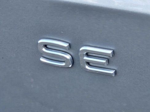 Used 2025 Volkswagen Atlas SE FWD image 41