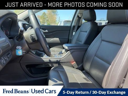 Used 2023 GMC Acadia SLT w/ Technology Package AWD/4WD image 12