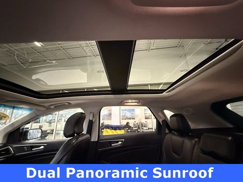 Used 2015 Ford Edge Titanium image 21