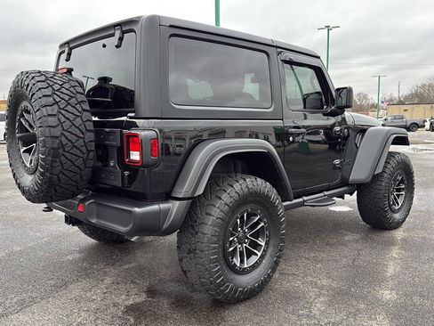 Used 2025 Jeep Wrangler Sport image 6