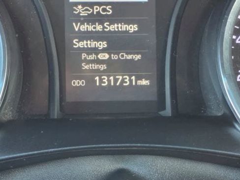 Used 2019 Toyota Camry LE image 18