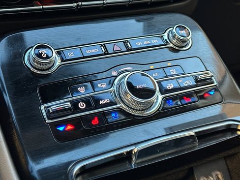 Used 2023 Lincoln Nautilus Reserve w/ Equipment Group 202A image 20