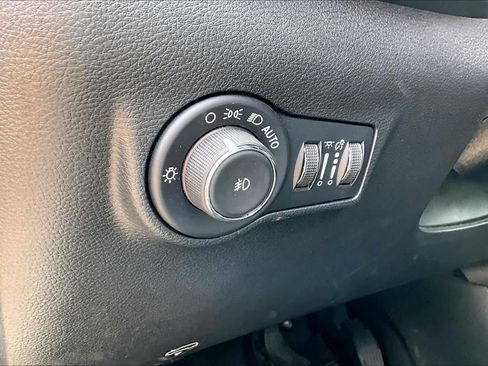 Used 2025 Jeep Compass Limited AWD/4WD image 31