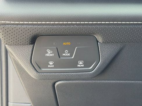 Used 2026 Volkswagen Atlas SE FWD image 20