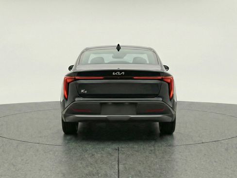 Used 2025 Kia K4 LXS image 7