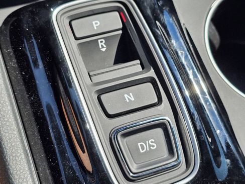 Used 2025 Honda Pilot Black Edition image 40
