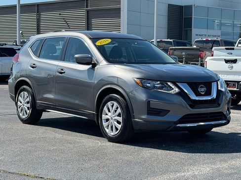 Used 2018 Nissan Rogue S FWD image 2