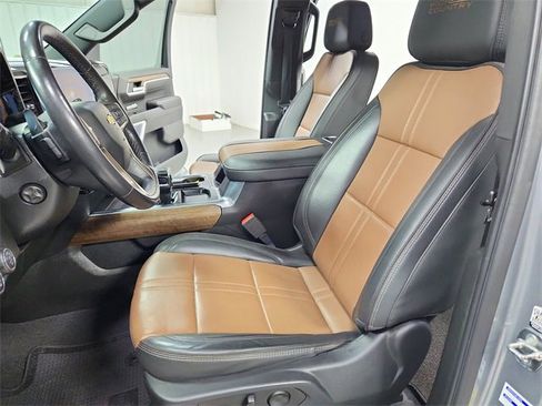 Used 2023 Chevrolet Silverado 1500 High Country image 19