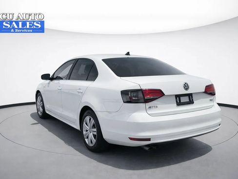 Used 2017 Volkswagen Jetta S image 5