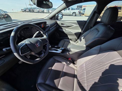 Used 2024 Buick Envista Avenir image 10