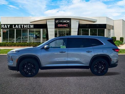 Used 2026 Buick Enclave Preferred w/ Power Package image 2