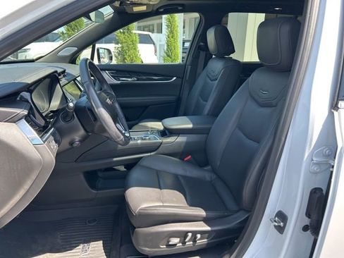 Used 2024 Cadillac XT6 Premium Luxury w/ LPO, Floor Liner Package AWD/4WD image 20