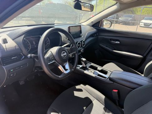 Used 2025 Nissan Sentra SV FWD image 14