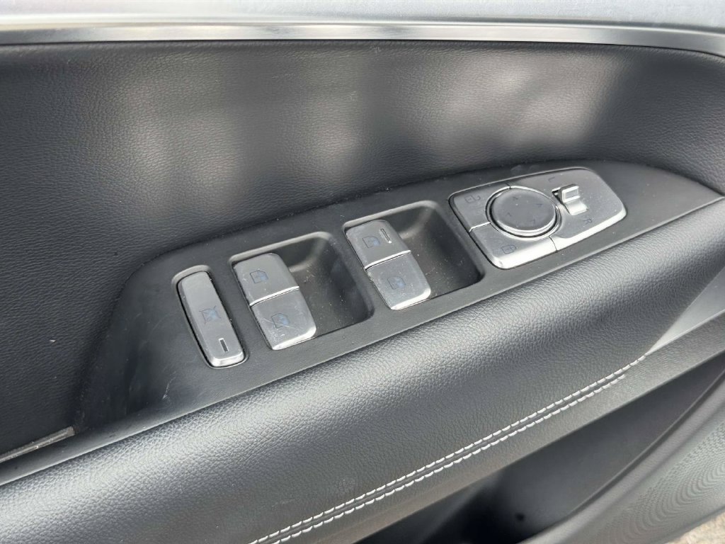 Certified 2026 Genesis G70 2.5T AWD/4WD image 16