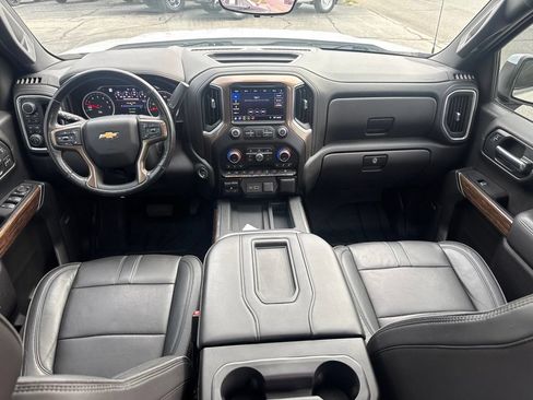 Used 2019 Chevrolet Silverado 1500 High Country w/ Technology Package AWD/4WD image 25
