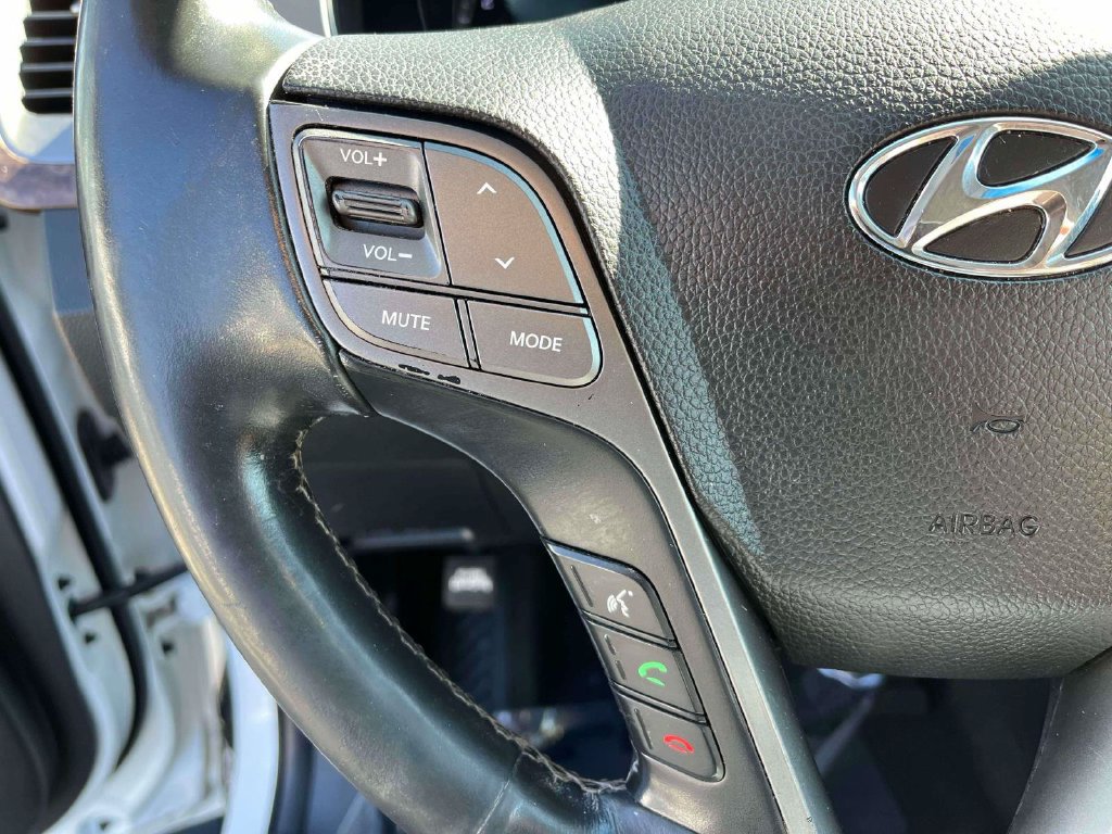 Used 2018 Hyundai Santa Fe Sport w/ 2.4L Tech Package 04 AWD/4WD image 19