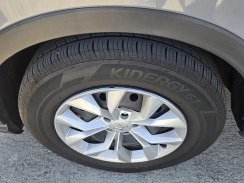Used 2024 Honda CR-V LX image 6