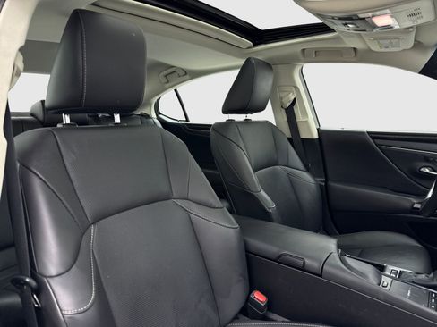 Used 2022 Lexus ES 300h w/ Premium Package FWD image 41