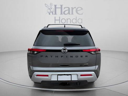 Used 2023 Nissan Pathfinder SL w/ SL Premium Package AWD/4WD image 4