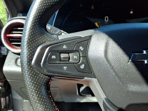 Used 2024 Chevrolet Trax RS w/ Sunroof Package FWD image 15