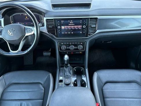 Used 2020 Volkswagen Atlas Cross Sport SEL Premium image 13