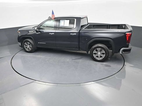 Used 2025 GMC Sierra 1500 SLT AWD/4WD image 31