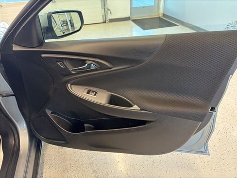 Used 2024 Chevrolet Malibu LT image 38