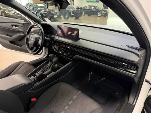 Used 2024 Honda Accord Sport image 22