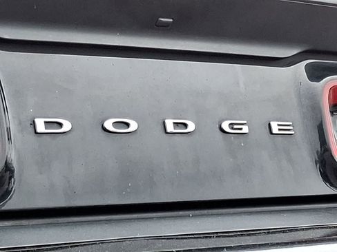 Used 2020 Dodge Challenger SXT RWD image 37