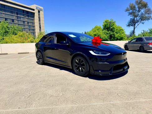 Used 2024 Tesla Model X AWD/4WD image 54