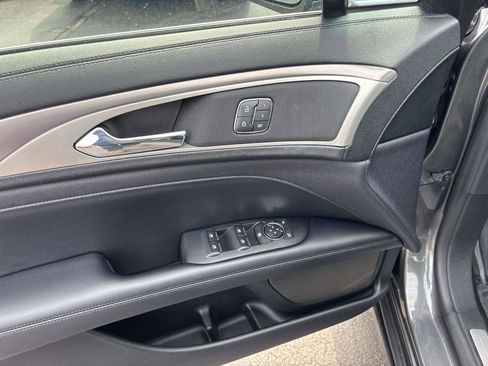 Used 2019 Lincoln MKZ Premiere AWD/4WD image 14