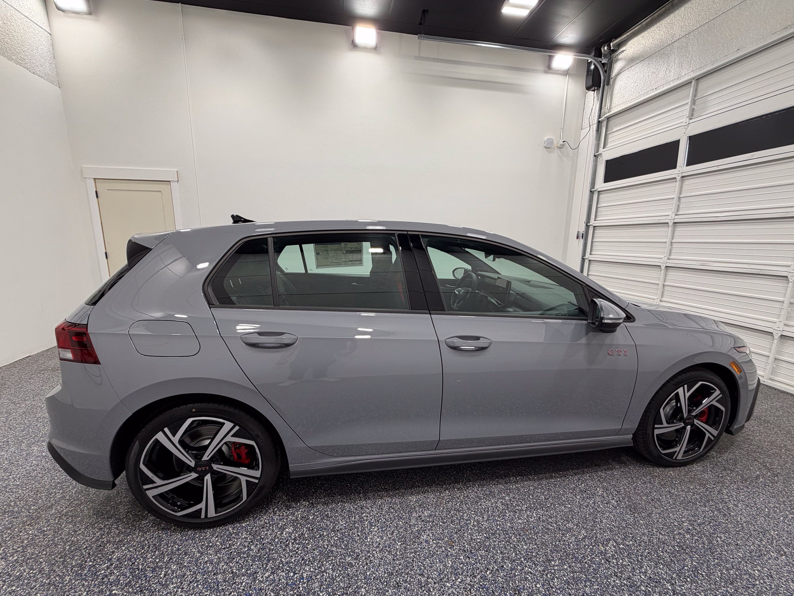 New 2026 Volkswagen GTI SE FWD image 7