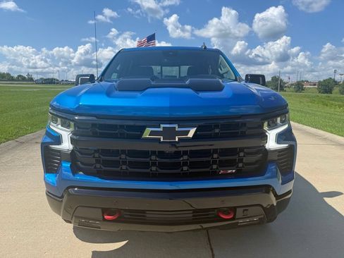 Used 2024 Chevrolet Silverado 1500 LT Trail Boss w/ LT Trail Boss Premium Package AWD/4WD image 13