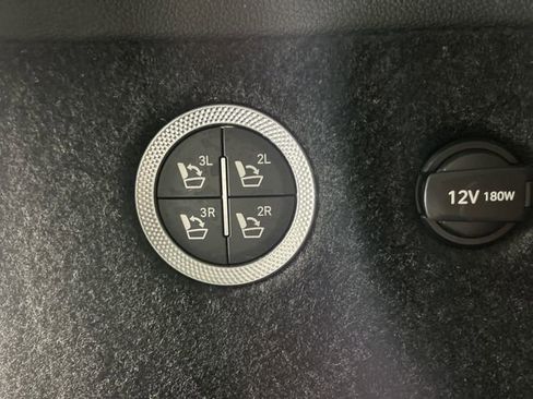 Used 2023 Genesis GV80 3.5T Advanced + w/ Cargo Package image 17