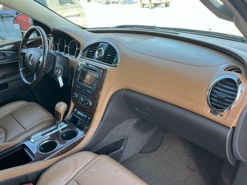 Used 2017 Buick Enclave Leather FWD image 10