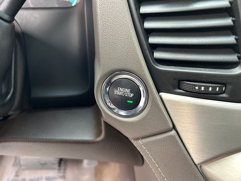 Used 2018 GMC Yukon XL Denali w/ Open Road Package AWD/4WD image 18