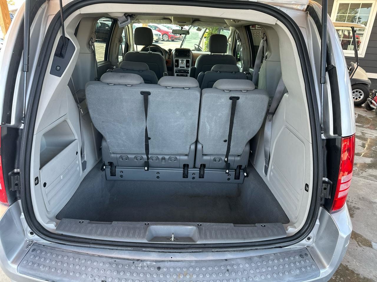 Used 2009 Chrysler Town & Country LX w/ PWR Convenience Group FWD image 34