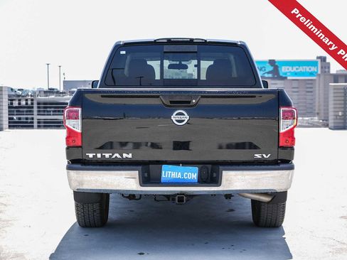 Used 2017 Nissan Titan SV RWD image 7