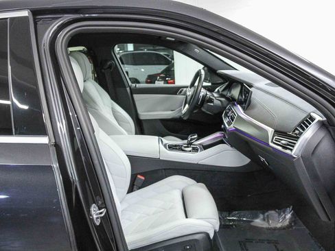 Certified 2023 BMW X6 xDrive40i w/ Premium Package image 18