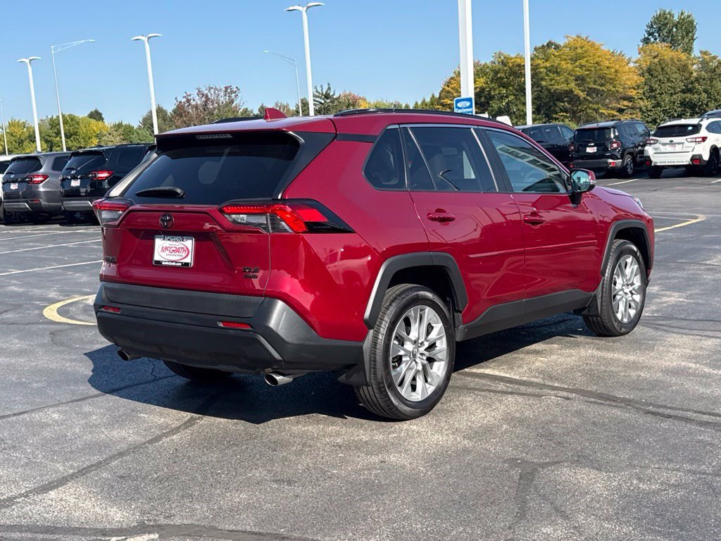 Used 2019 Toyota RAV4 XLE Premium w/ Cold Weather Package AWD/4WD image 11