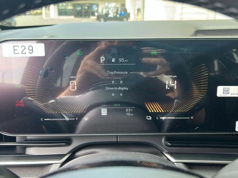 New 2026 Kia Carnival EX image 26