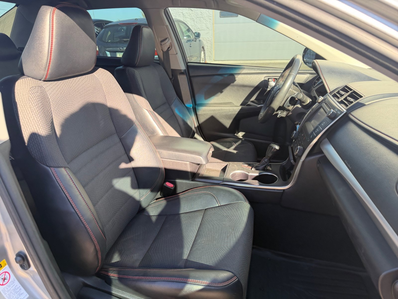 Used 2017 Toyota Camry SE FWD image 30