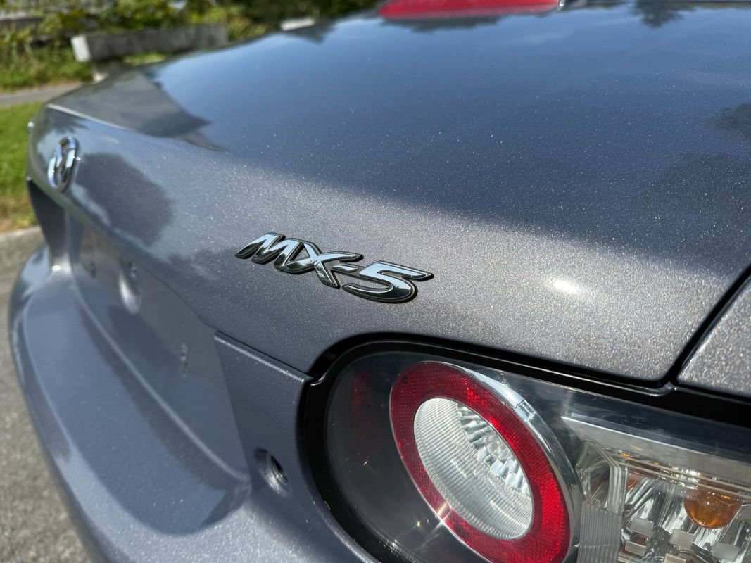 Used 2007 MAZDA MX-5 Miata Grand Touring w/ Premium Pkg RWD image 29