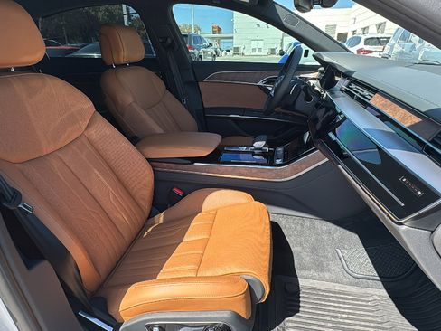 Used 2025 Audi A8 L 3.0T image 32