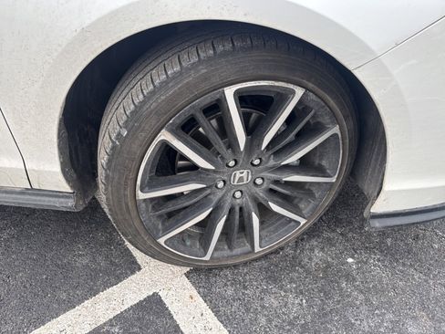 Certified 2023 Honda Accord Touring image 11