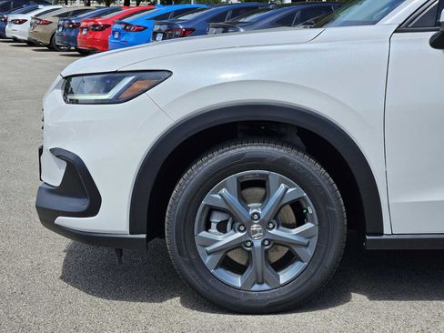 New 2026 Honda HR-V LX image 8